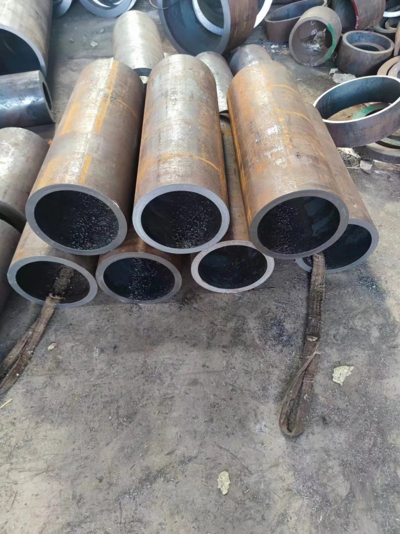 金牛金牛金牛12Cr1MovG无缝钢管切割
